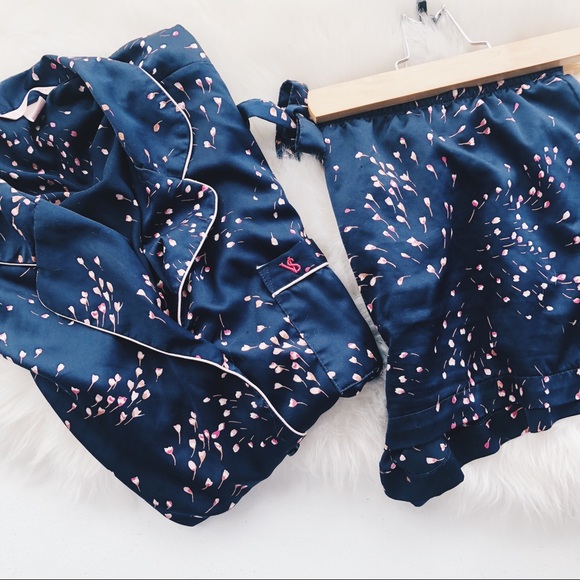 Victoria's Secret Other - Victoria’s Secret sleep set trio